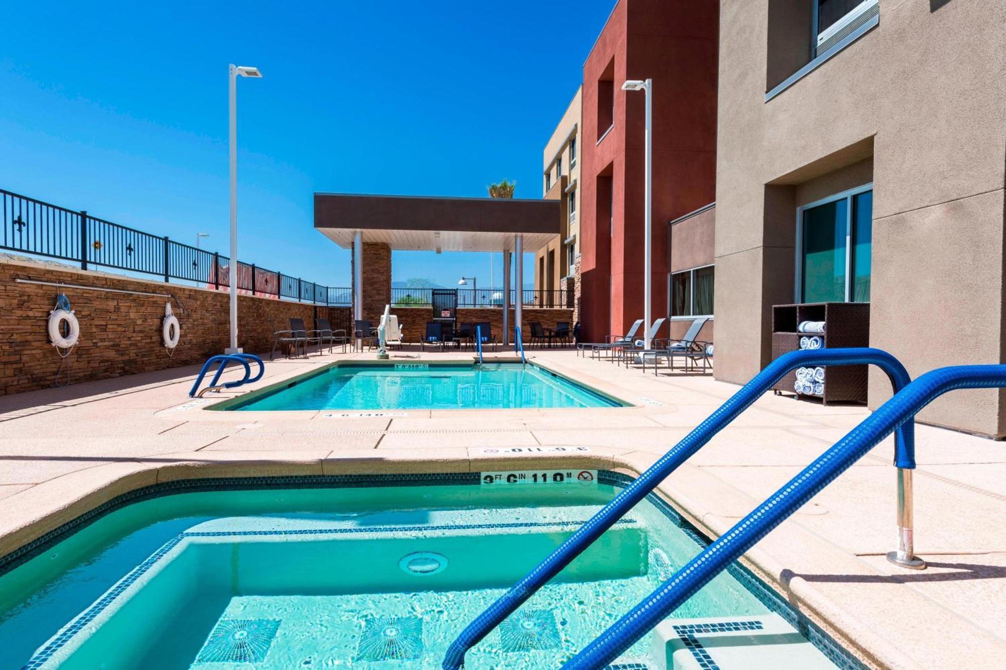 Fairfield By Marriott Inn & Suites Palm Desert Coachella Valley Eksteriør billede